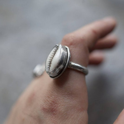 Dixie - Cowrie Shell Silver Ring