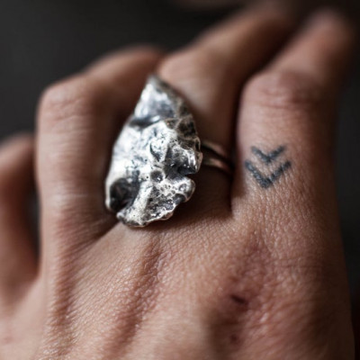 Alaska - Statement Arrow Ring