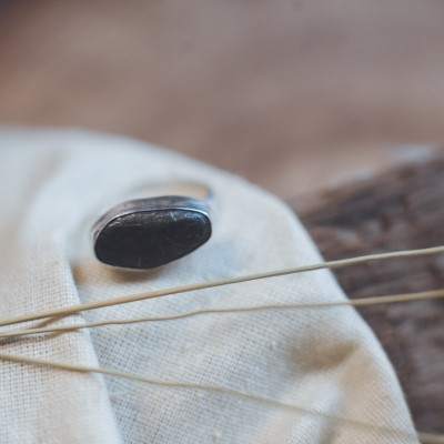 Niara - Custom Sea Pebble Ring