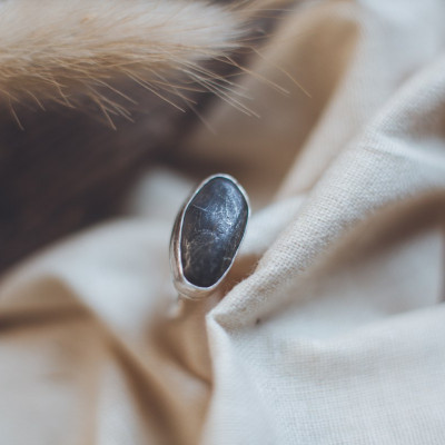 Niara - Custom Sea Pebble Ring