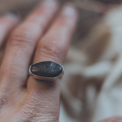 Niara - Custom Sea Pebble Ring