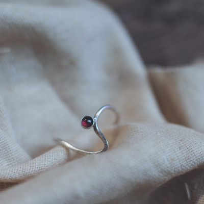 Jiya - Abstract Garnet Ring