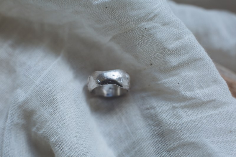 Indigo - Thick Molten Unisex Thumb Ring - Image 2