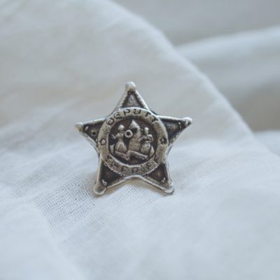 Sienna - Statement Sheriff Badge Ring