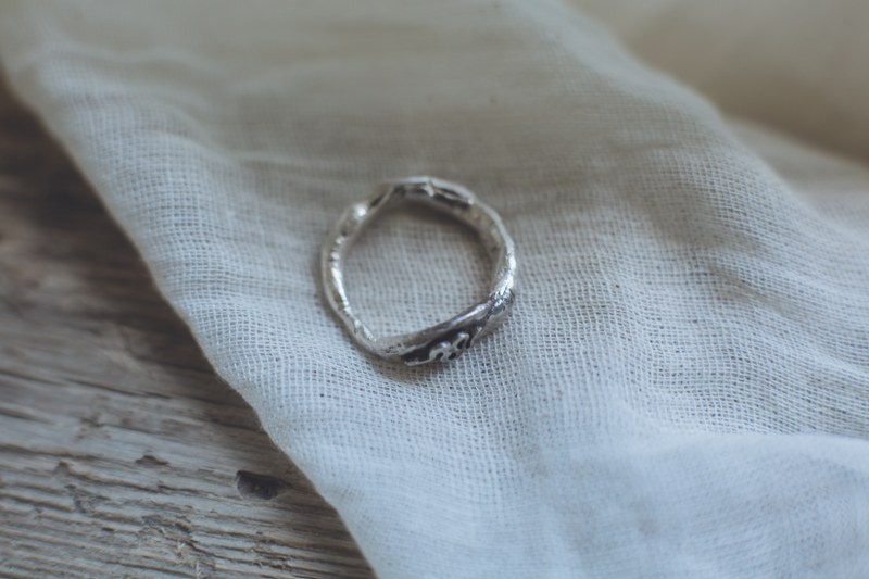 Amina - Silver Snake Signet Ring - Image 3